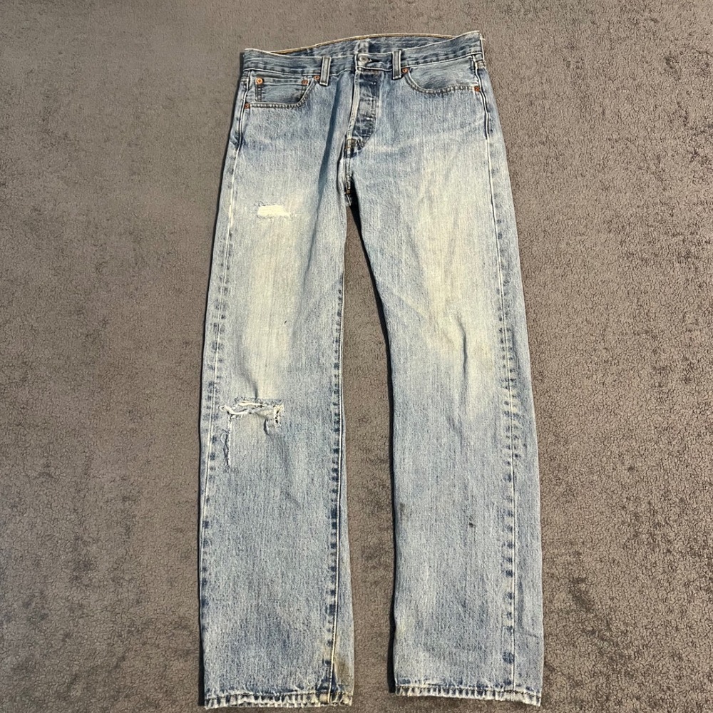 Y2K Distressed Levis 501 Original Fit Jeans Mens 31x32 Light Wash Straight
